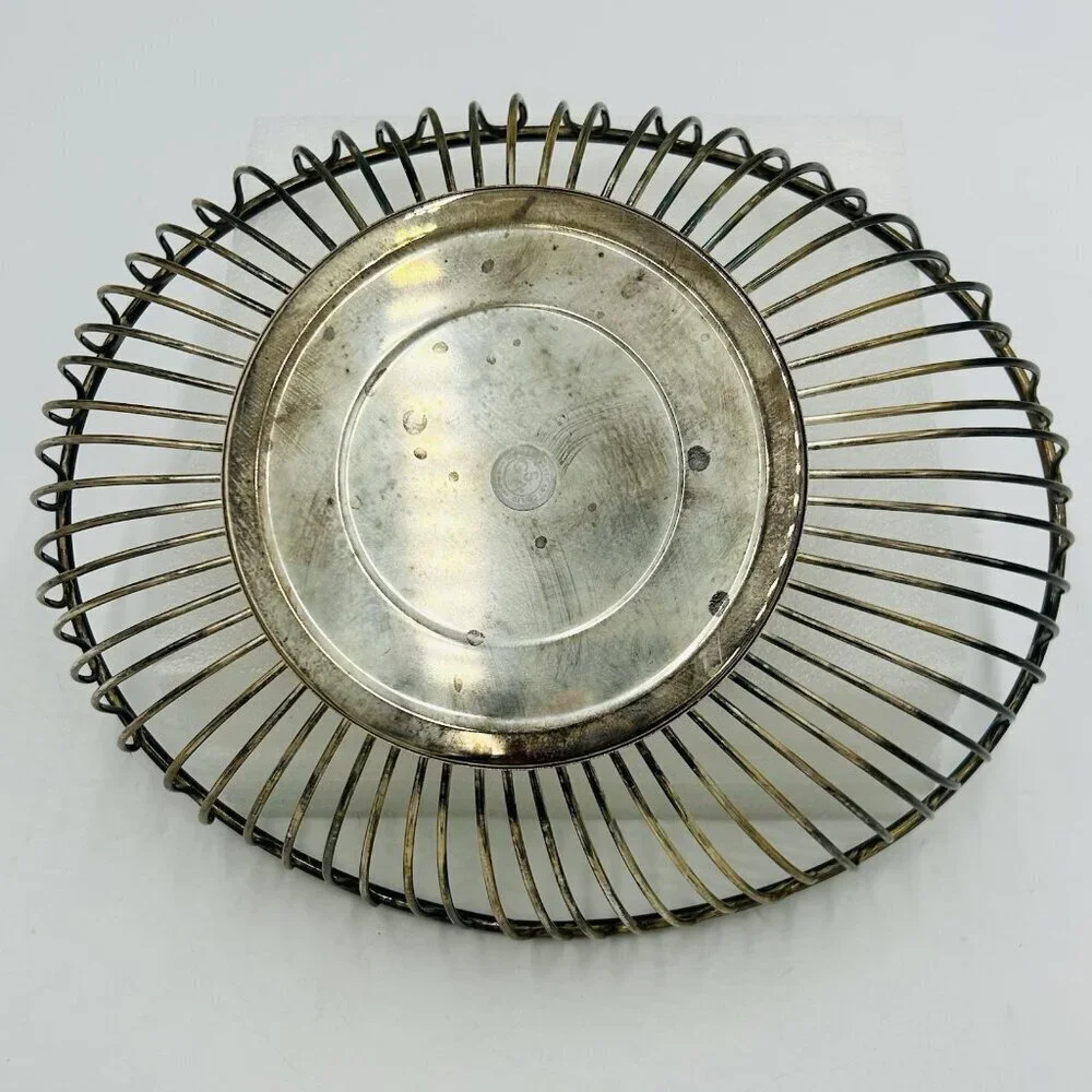 Godinger Wire Bread Basket Silver Plated Fruit Bowl 10” X 8.5” Oval Shaped Bowl
